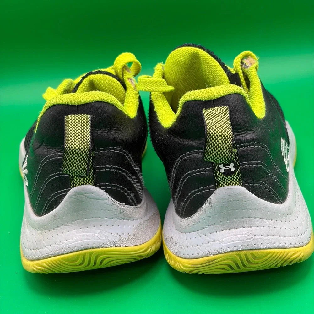 Under Armour Steph Curry 3Z6 Basketball Shoes Kids 7Y Black Neon Green Sneakers